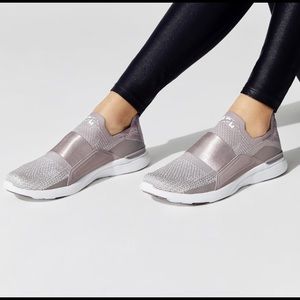 APL TechloomBliss Mauve/metallic/silver NEVER WORN